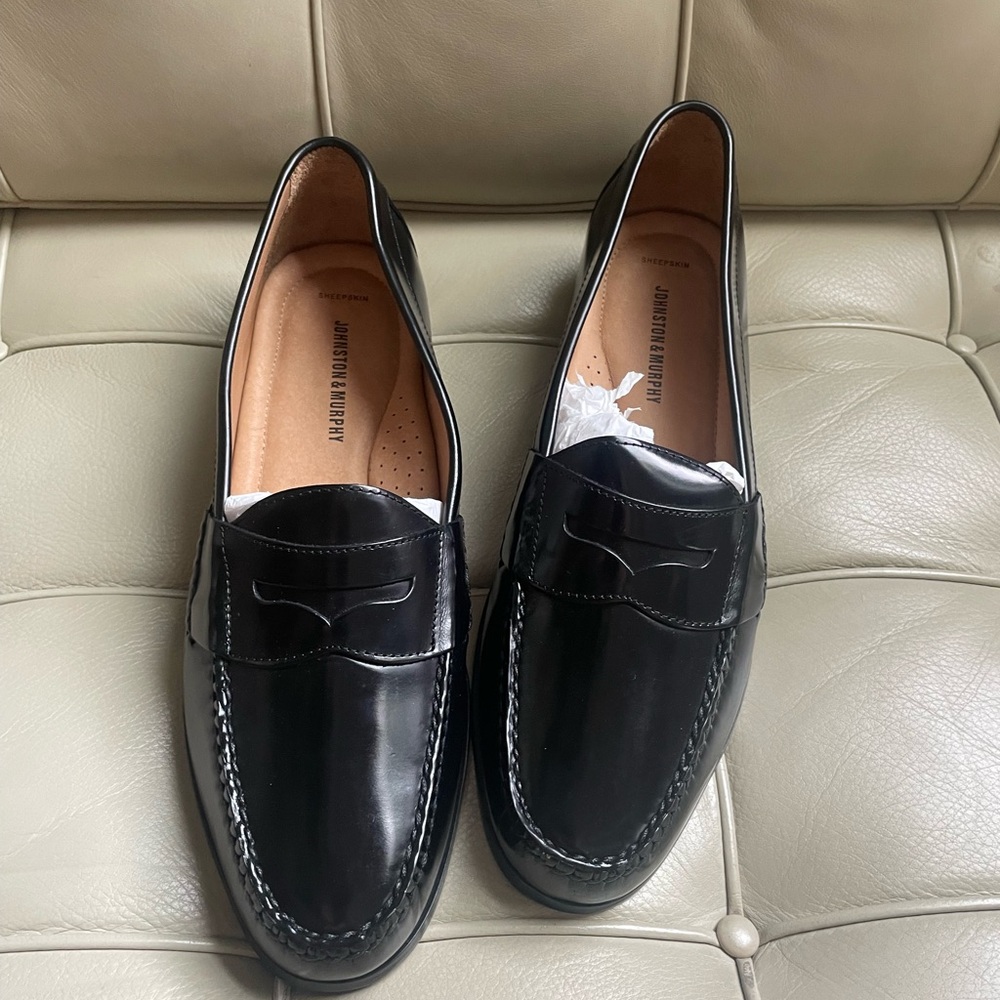 Johnston & Murphy Black Hayes Penny Loafers